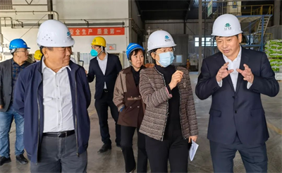 大连市农业农村局局长邢芳一行到韩伟集团考察调研95.png